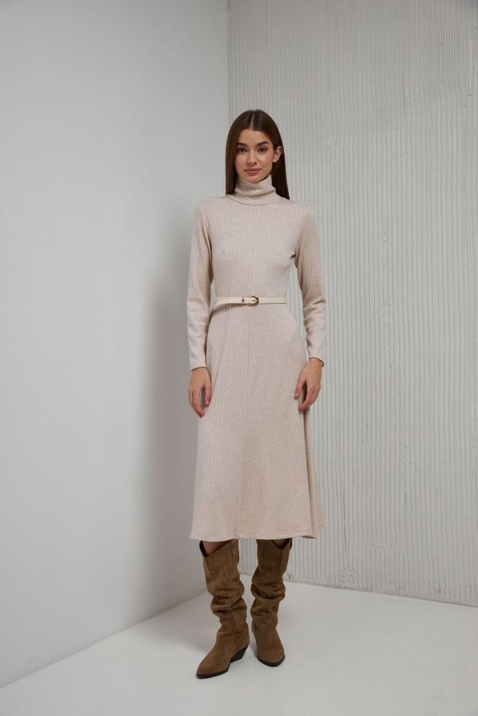 Rochie maxi cu fustă evazată