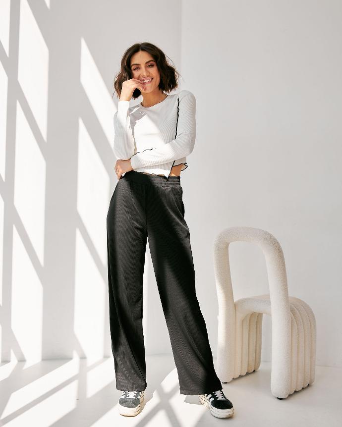 Pantaloni din tricot cu nervuri cu cordon 