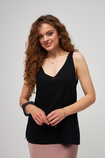 Майка з V-вирізом та розрізами по боках